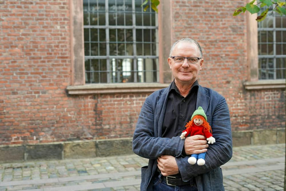 Jesper og Victoria tager børn med rundt i hele verden for at lære om Verdensmålene